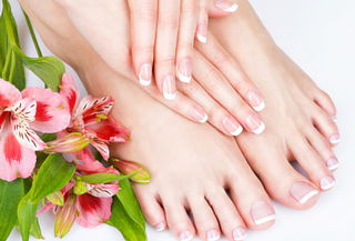 Sesión de Manicure + Pedicure