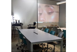 Curso teórico de automaquillaje 1hr en aula 