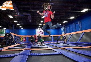 HOY: SKY ZONE Parque Trampolines, 2 Suc