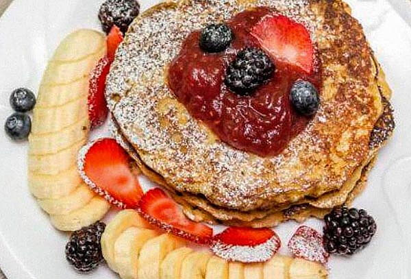 Desayuno + Café americano para 2 en Chops Restaurante Fit