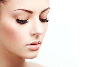 Blefaroplastia superior ¡Rejuvenece tus párpados!