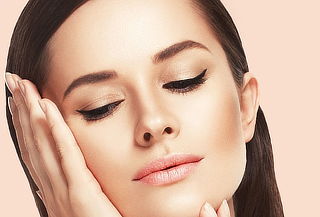 Planchado de ceja más diseño
