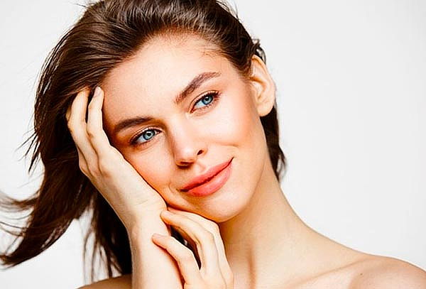 Lifting japonés cara y cuello + Exfoliación + Mascarilla y +