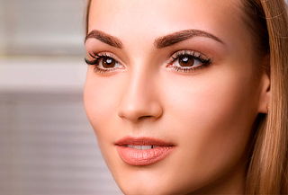 Lash Lifting + Henna en cejas en ¡Jeunesse Medical Spa!