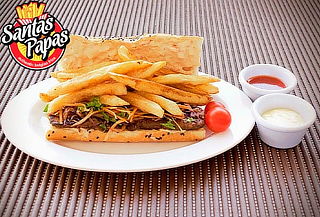 2 sandwiches Mitraillette + 2 Bebidas a elegir Santas Papas