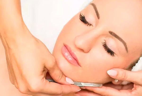 Porcelanización Facial con bisturí y OROTERAPIA 