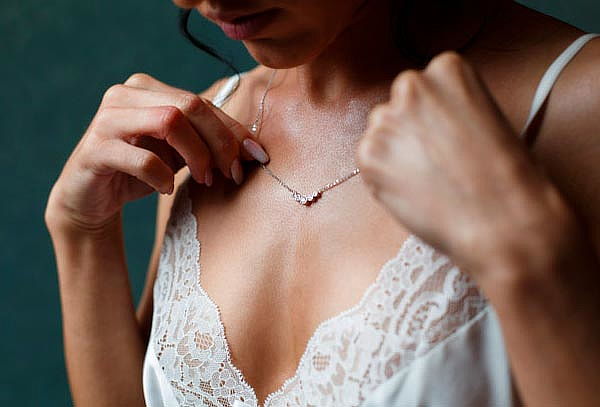 Hifu cuello y escote rejuvenecimiento cuello y escote