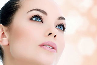 Sesión de Lifting Facial con Hilos PDO + Limpieza Facial 