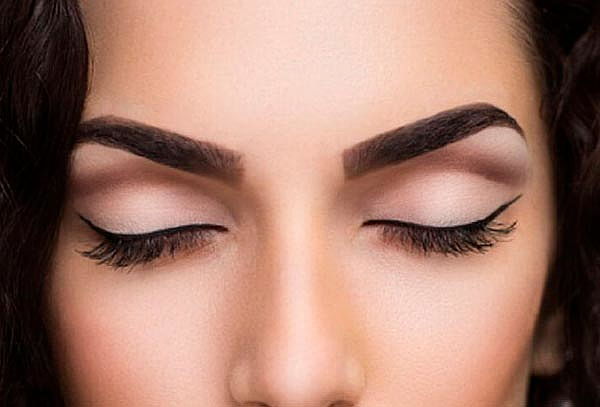Microblading 6D ¡Luce unas cejas gruesas y naturales!