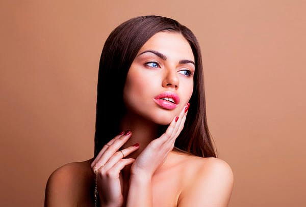 Rejuvenecimiento Facial con Hilos Tensores y Botox