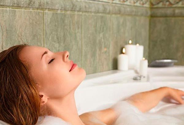 Spa Manicure y Pedicure + Hidromasaje + Masaje + Vino