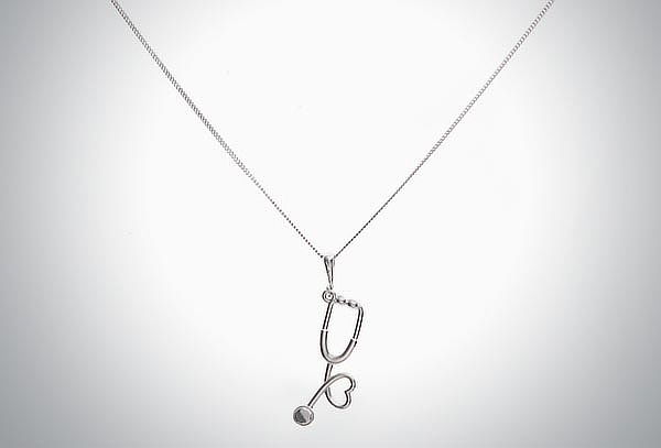Collar con Estetoscopio de Plata