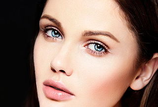 Rejuvenece tu mirada con una Blefaroplastia Láser 