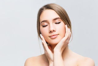 Hollywood Peel Exfoliación Profunda con Carbón Activado