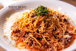 Empanada + Pasta + Copa de Vino para 1 en TINTO NOVO