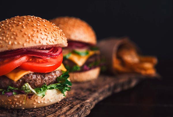 2 Hamburguesas de Arrachera Doble + Bebidas en La Rinconada 