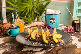 Para 2 Menú 3 tiempos con entrada + especialidad  + postre 