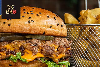 Combo American Burger: Hamburguesa + Papas