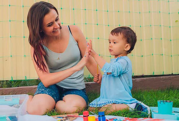 Estimulación Temprana al Aire Libre, Ven y Juega con Tu Bebé