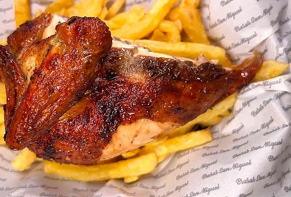 Barra libre de Pollo a la Brasa, Alitas, Hamburguesas y Más