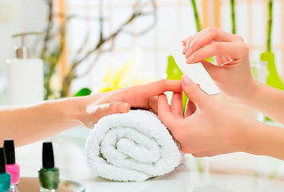 Manicure + Pedicure +Exfoliación e Hidratación de Pies 