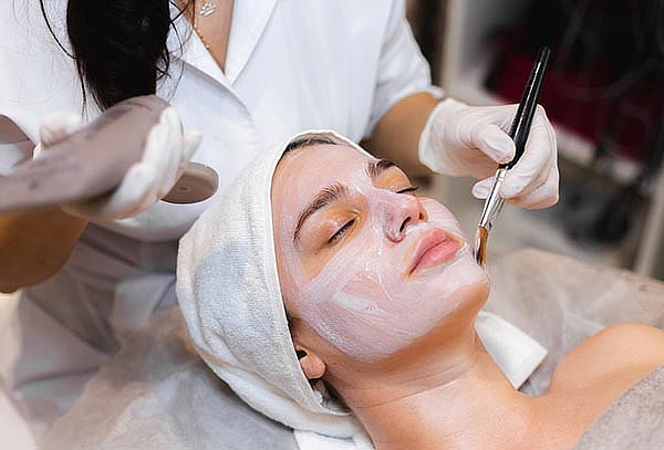 Limpieza Facial Profunda Opción: Peeling + Ozonoterapia