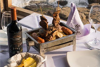Parrilla para 2: Baby Beef, Pollo, Chuletas y más + Vino