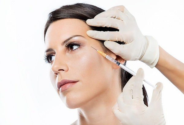 Aplicación de Toxina Botulínica 50 und + Facial Premium