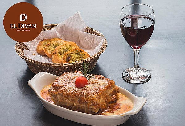 2 Lasagna ó 2 Spaguetti Huancaina + 2 Pan al Ajo + Bebidas