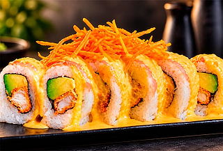 10 Cortes de Makis Consumo en local en OSHI