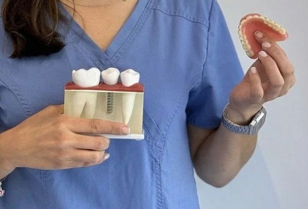 Consulta de Prótesis Dental + S/200 de Descuento