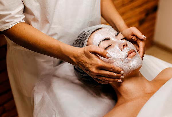 Facial Express con Hidratación y Punta Diamante