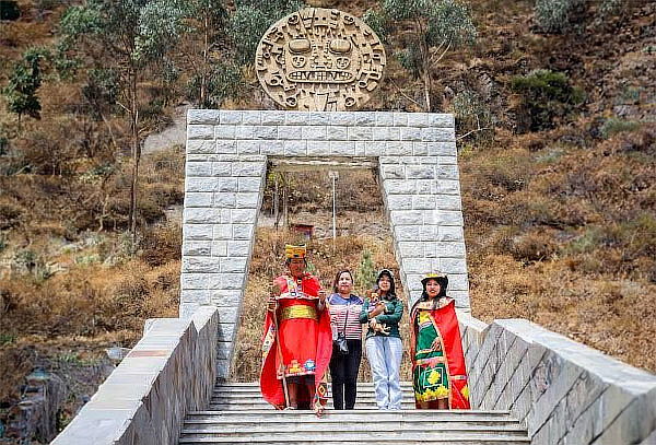 ¡Full Day!Visita Machu Picchu Limeño+Cascada La Virgen y Más