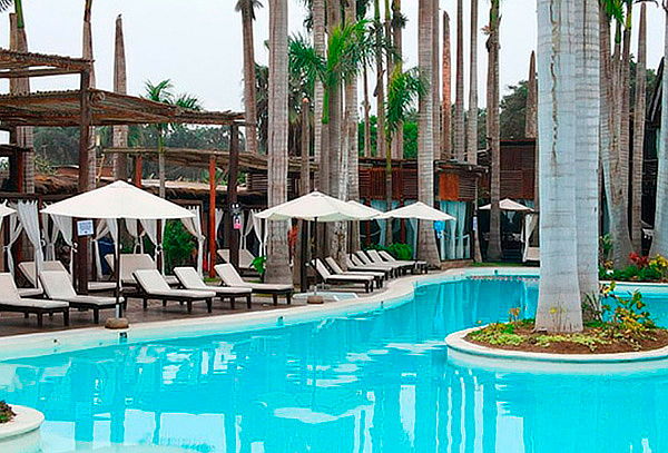 Rústica Pachacamac: 1 Noche - 2 Adultos + 1 Niño + Desayuno