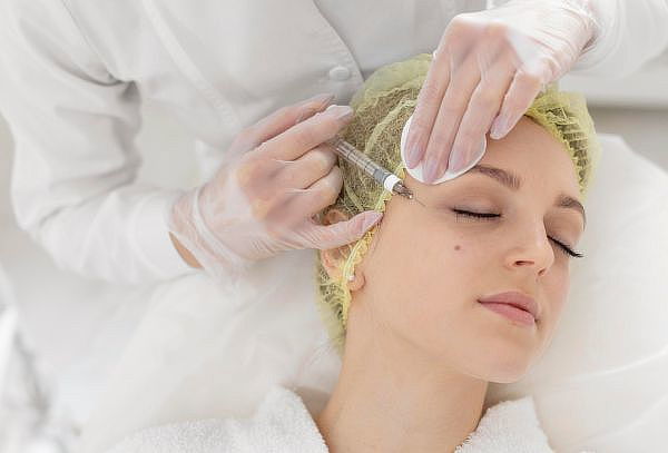 Plasma Rico en Fibrina (PRF) Facial + Limpieza Facial