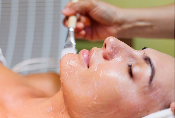 Facial Premium con Exosomas y PDRN