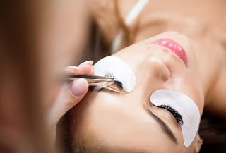 Extensión de Pestañas Pelo a Pelo 3D + Limpieza Facial