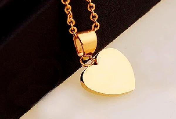 Collar + Dije de Corazón Enchapado en Oro 18K