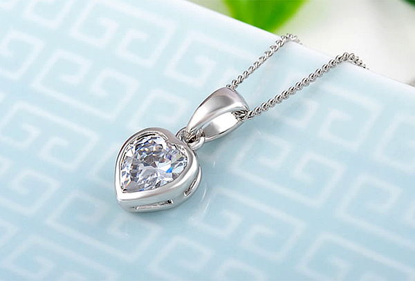 Collar de Corazón Bañado en Oro Rosa o Blanco