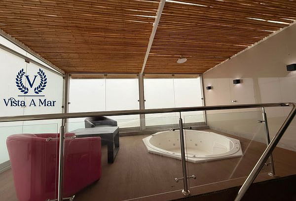 Suite Presidencial + Desayuno + Karaoke Privado y Más 