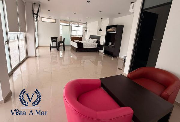 Suite Presidencial + Desayuno + Karaoke Privado y Más 
