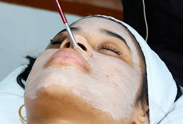 Facial para Piel Mixta/Grasa+Máscara LED+Terapia Holística