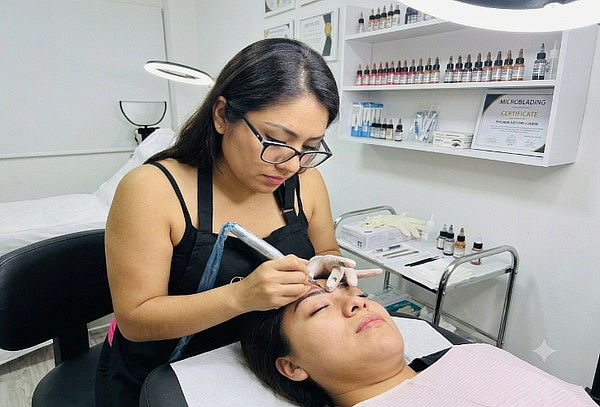 Micropigmentacion Cejas + Diseño con Opcion a Retoque