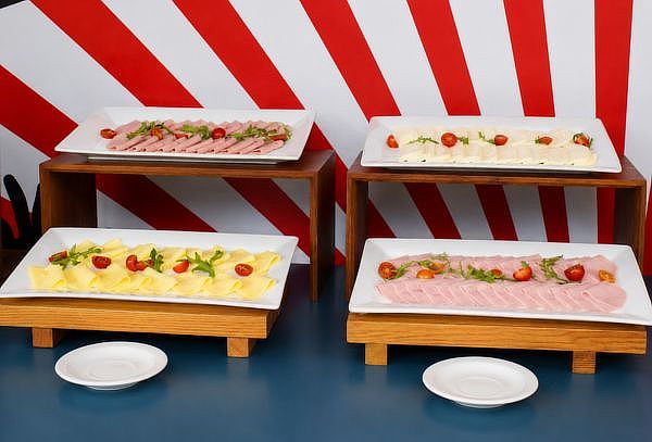 Desayuno Buffet Completo | Radisson RED Miraflores