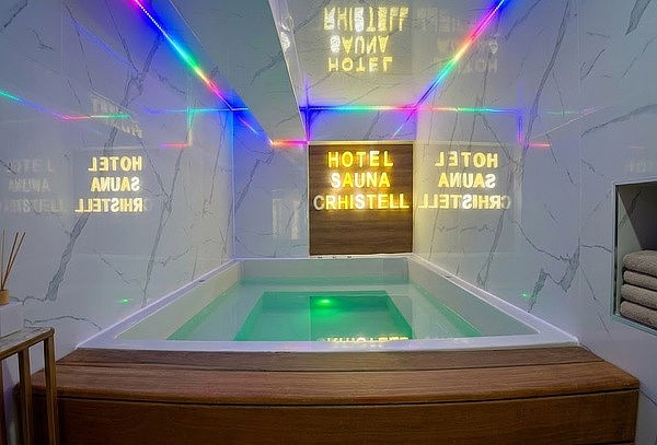 Escapada Romántica para 2 + Jacuzzi + Piscina
