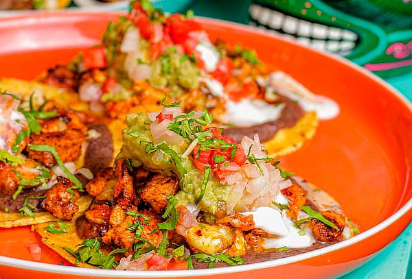 ¡BARRA LIBRE! + Bebidas Ilimitadas Válido en 4 Locales