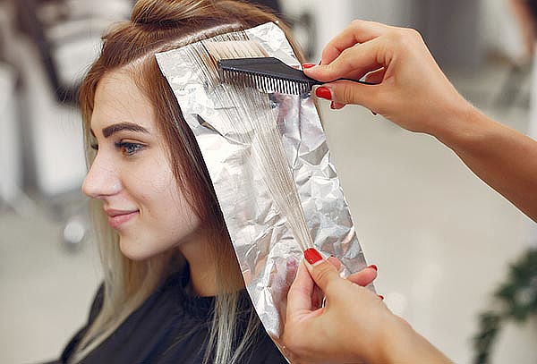 Cambio de Color y Renovación Capilar ¡Renueva tu Look!