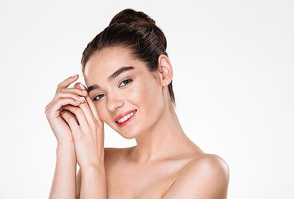 Hollywood Peel + Carbón Activado + Ácido Hialurónico y Más