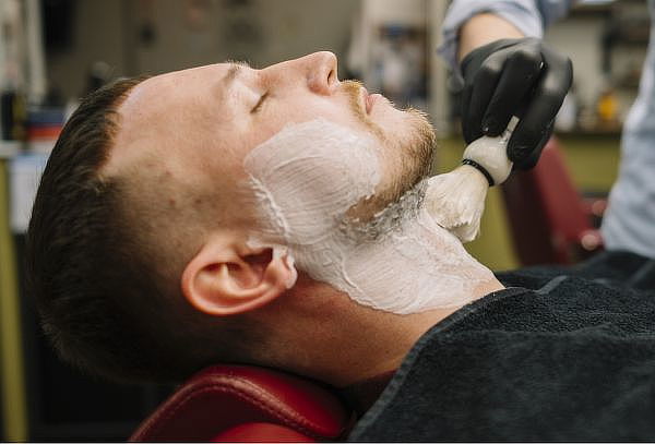 Experiencia de Barbería para Hombre: Corte + Perfilado + Mas