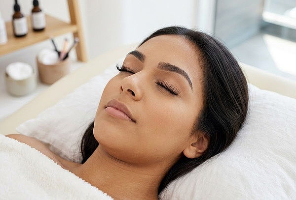 Lifting de Pestañas + Diseño de Cejas